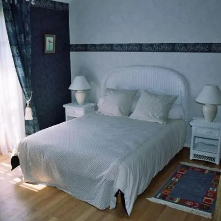 Bed & Breakfast Indienne Confortable Avec Wifi Et Vue Sur Parc, Hameau De Bellefontaine - Fr-1-585-116