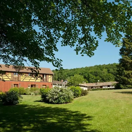 Bed & Breakfast Indienne Confortable Avec Wifi Et Vue Sur Parc, Hameau De Bellefontaine - Fr-1-585-116 3*