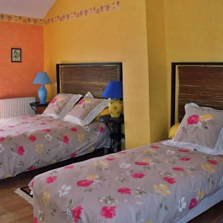 Bed & Breakfast Indienne Confortable Avec Wifi Et Vue Sur Parc, Hameau De Bellefontaine - Fr-1-585-116